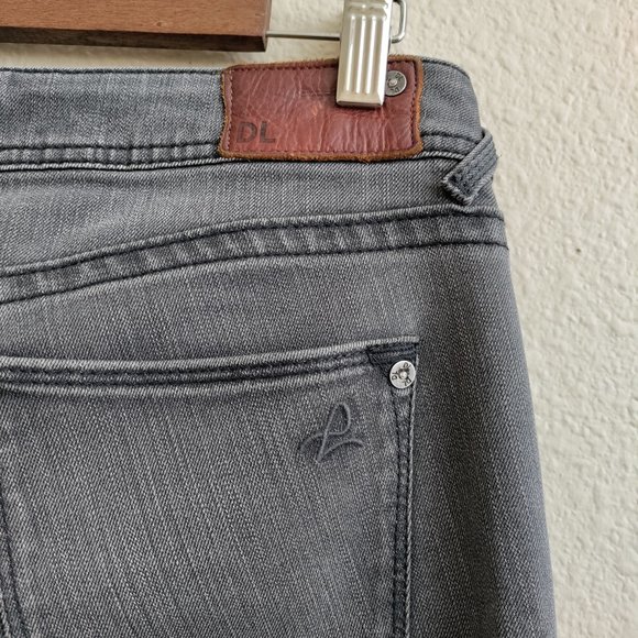 DL1961 Amanda Skinny Jeans Zurich 4 Way Stretch Size 28 - Picture 6 of 15